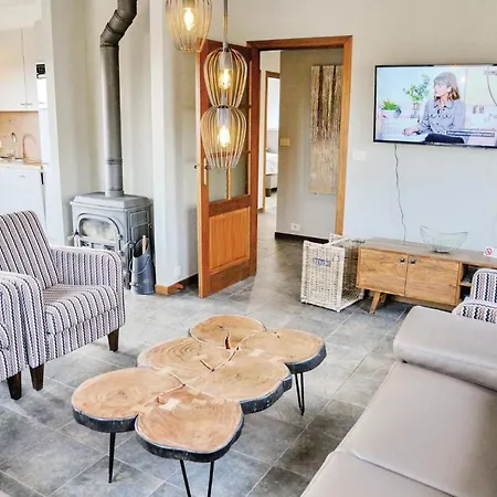 Сasa de vacaciones Four-bedroom Holiday In
